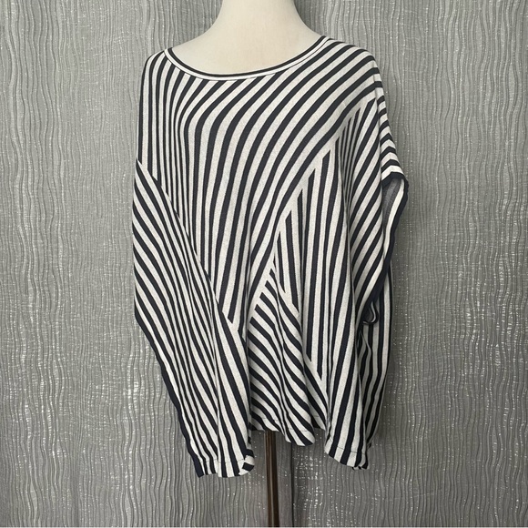 Cabi Siesta Poncho - Picture 3 of 9